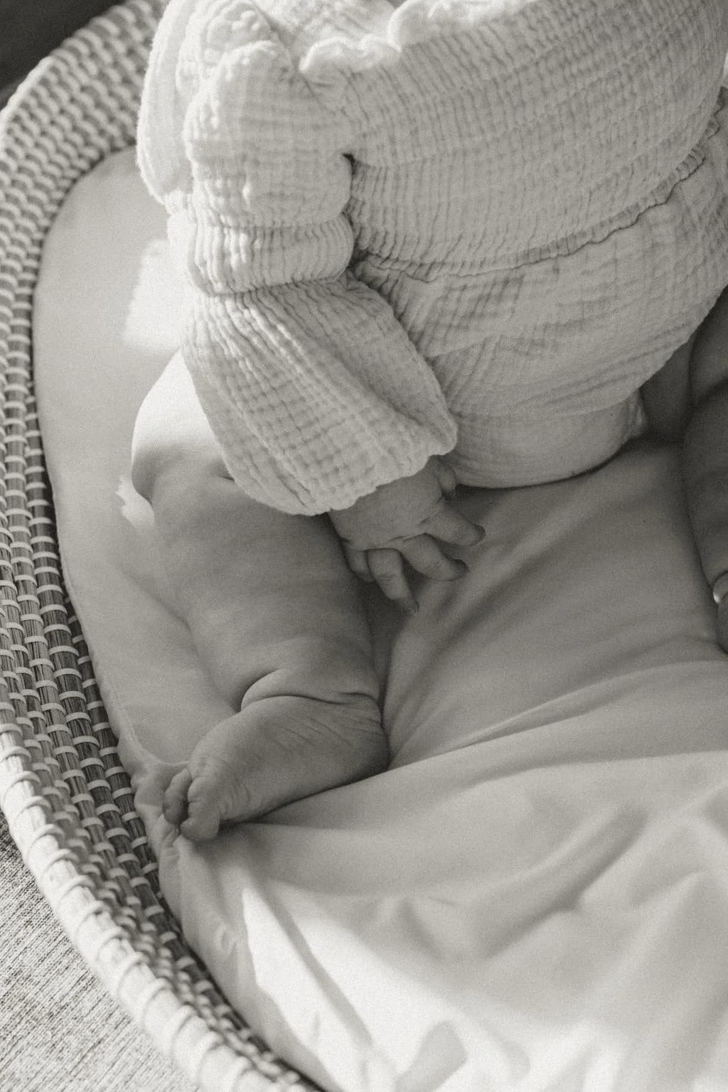 Lauren & Baby - In Home - photo 3