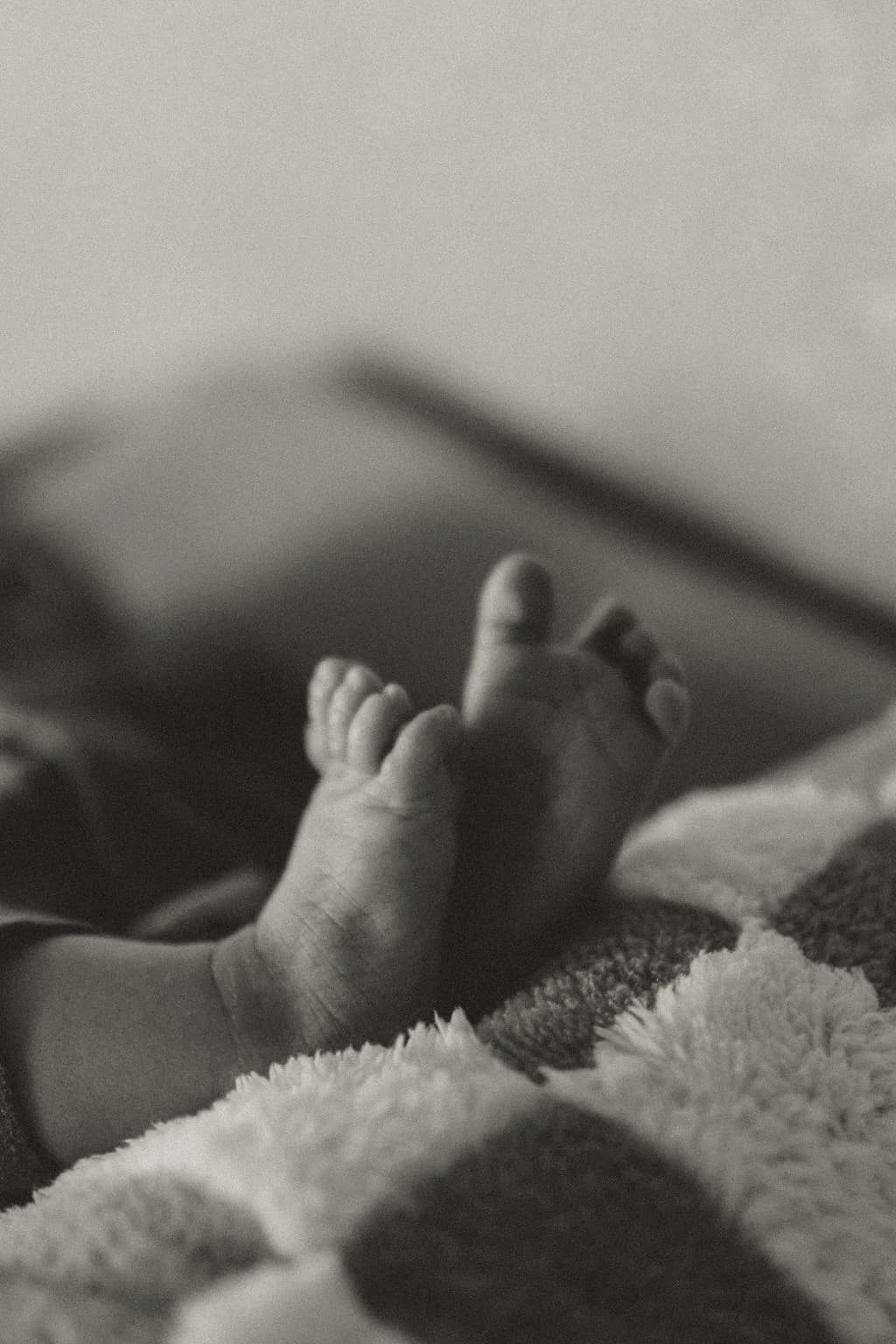 Magruders - In Home Newborn - photo 14